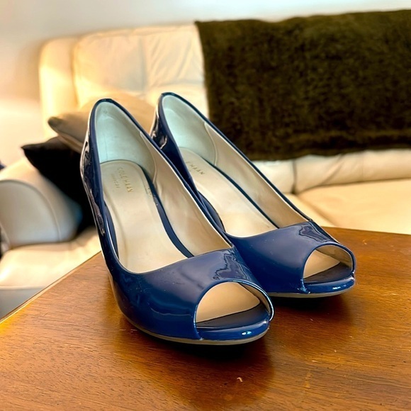 Cole Haan Grand OS Blue Peep Toe Stacked Wedge Heels. size 8B - Picture 1 of 7